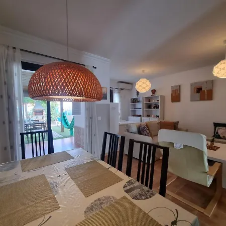 Ideal Remote Work, Relaxing, Pool And Surfing Feriehus