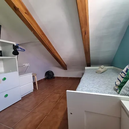 Ideal Remote Work, Relaxing, Pool And Surfing Holiday home *