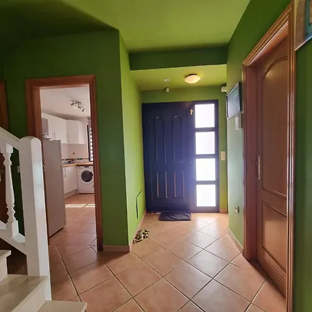 Ideal Remote Work, Relaxing, Pool And Surfing Feriehus Corralejo