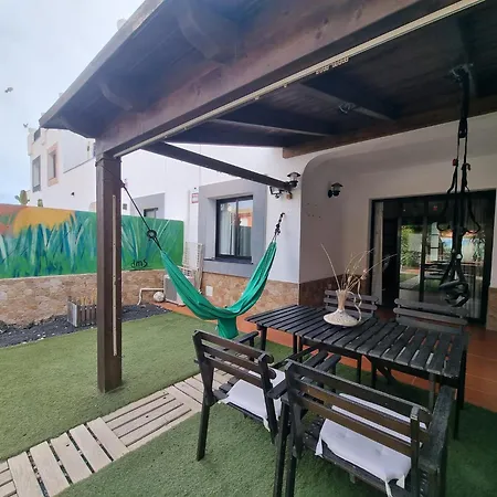 Ideal Remote Work, Relaxing, Pool And Surfing Feriehus Corralejo